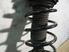 VW Golf V -5 / 1,9TDi ccm:1896,KW:77 KM:123846 / Federbein vorne links / Fahrerseite