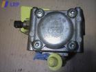 Pumpe Servolenkung; Servopumpe; Focus Limousine 3/5-Türig; DBW/DAW 08/98-09/04; 2S413A696AA