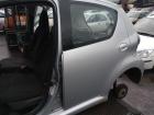 Toyota Aygo original Tür hinten links Fond Fahrerseite 1E7 Merlansilber Bj 2009