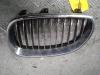 BMW 5er E60 / 61 Bj.2005 original Kühlergrill Grill links 2, 5D 130KW *M57TU* 5G Schalter