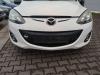 Mazda 2 DE orig Stoßstange vorn Stoßfänger 41K weiß Facelift ab 2010